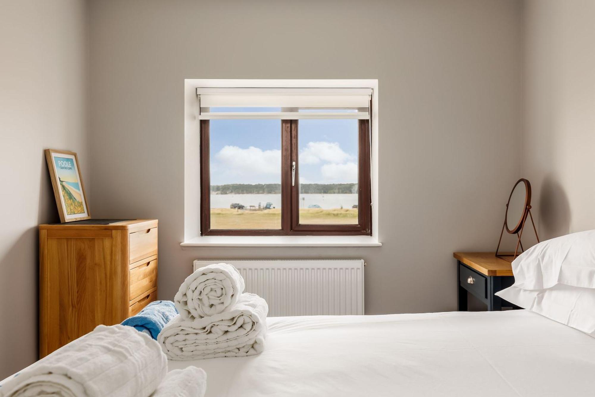 Trade Winds Villa Poole Dış mekan fotoğraf