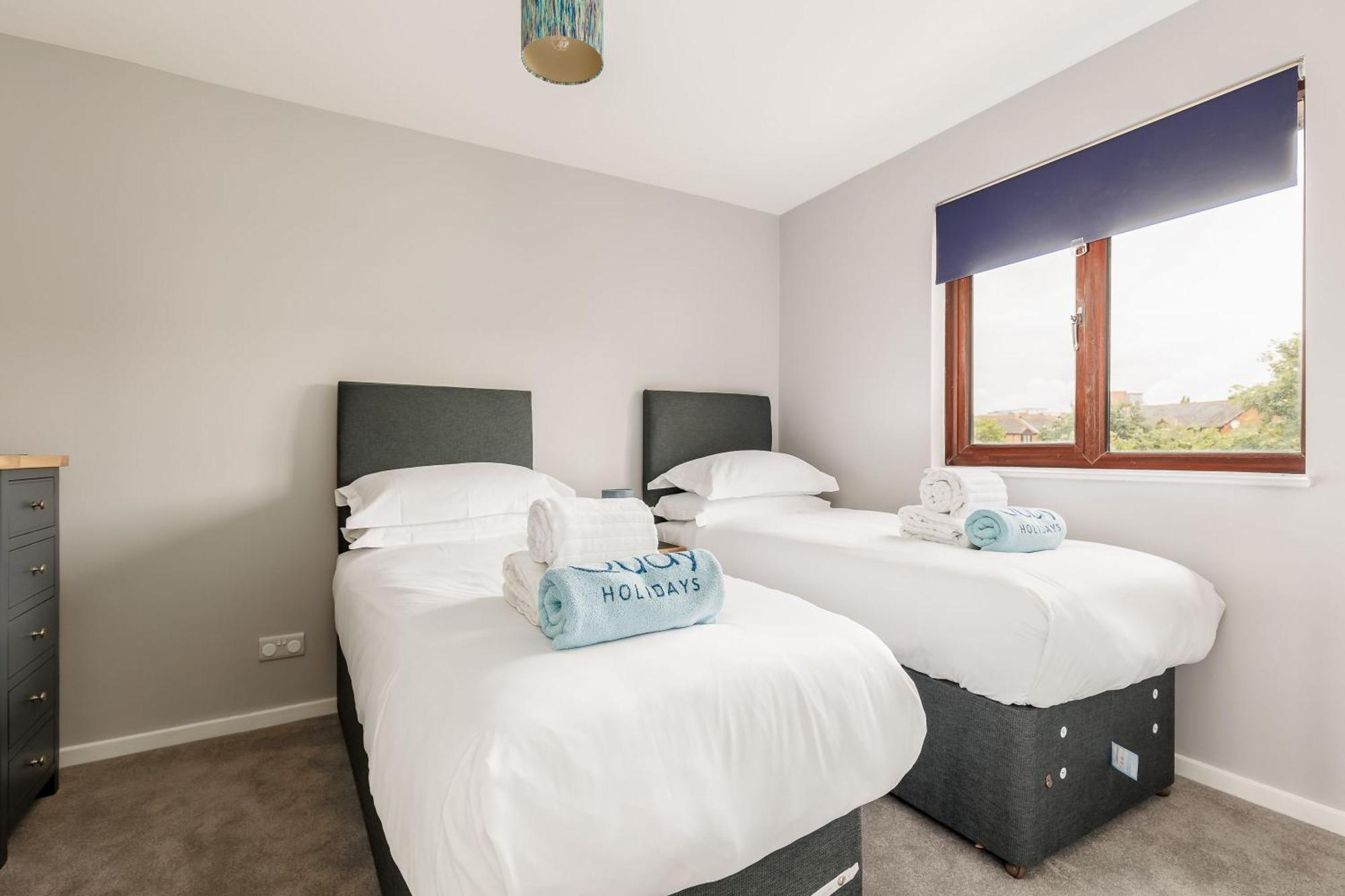 Trade Winds Villa Poole Dış mekan fotoğraf