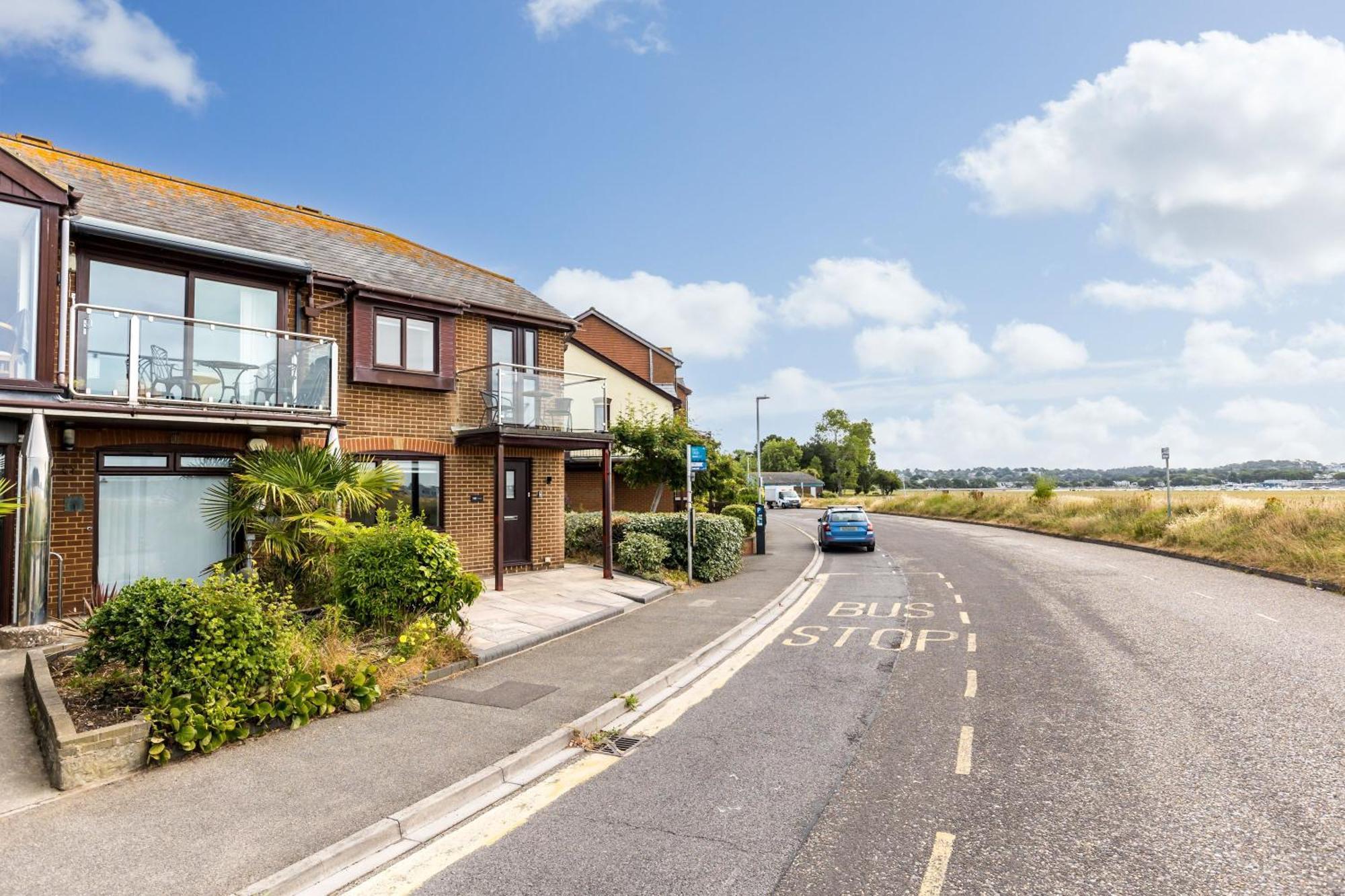 Trade Winds Villa Poole Dış mekan fotoğraf